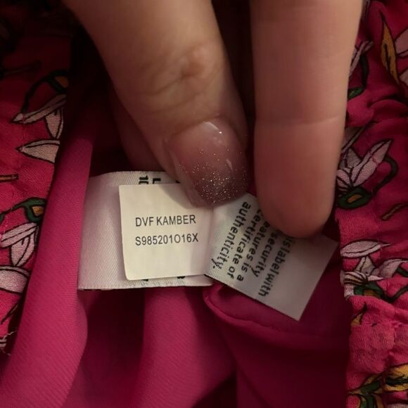 Diane Von Furstenberg Women's Kamber Red Silk Off-Shoulder Sheer Sleeves Top XS - Picture 8 of 8